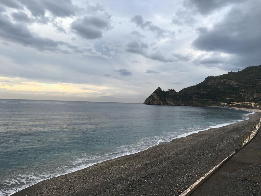Bed&Breakfast La Casetta SantʼAlessio Siculo Buitenkant foto